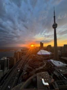 Magnificient View Next Cn Tower/rogers/union/mtcc Toronto